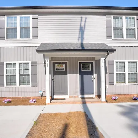 Kannapolis Elegant Townhouse - Pet Friendly